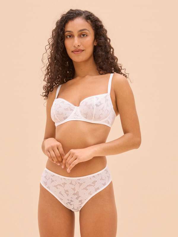 DARJEELING SLIP / CULOTTE TAILLE L MODELE INTRIGANTE COULEUR BLANC