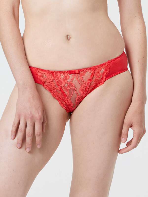 Rouge Slip - Sarah 1