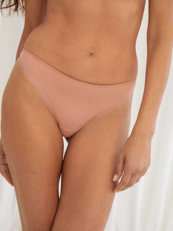 Rose String - Saskia 1